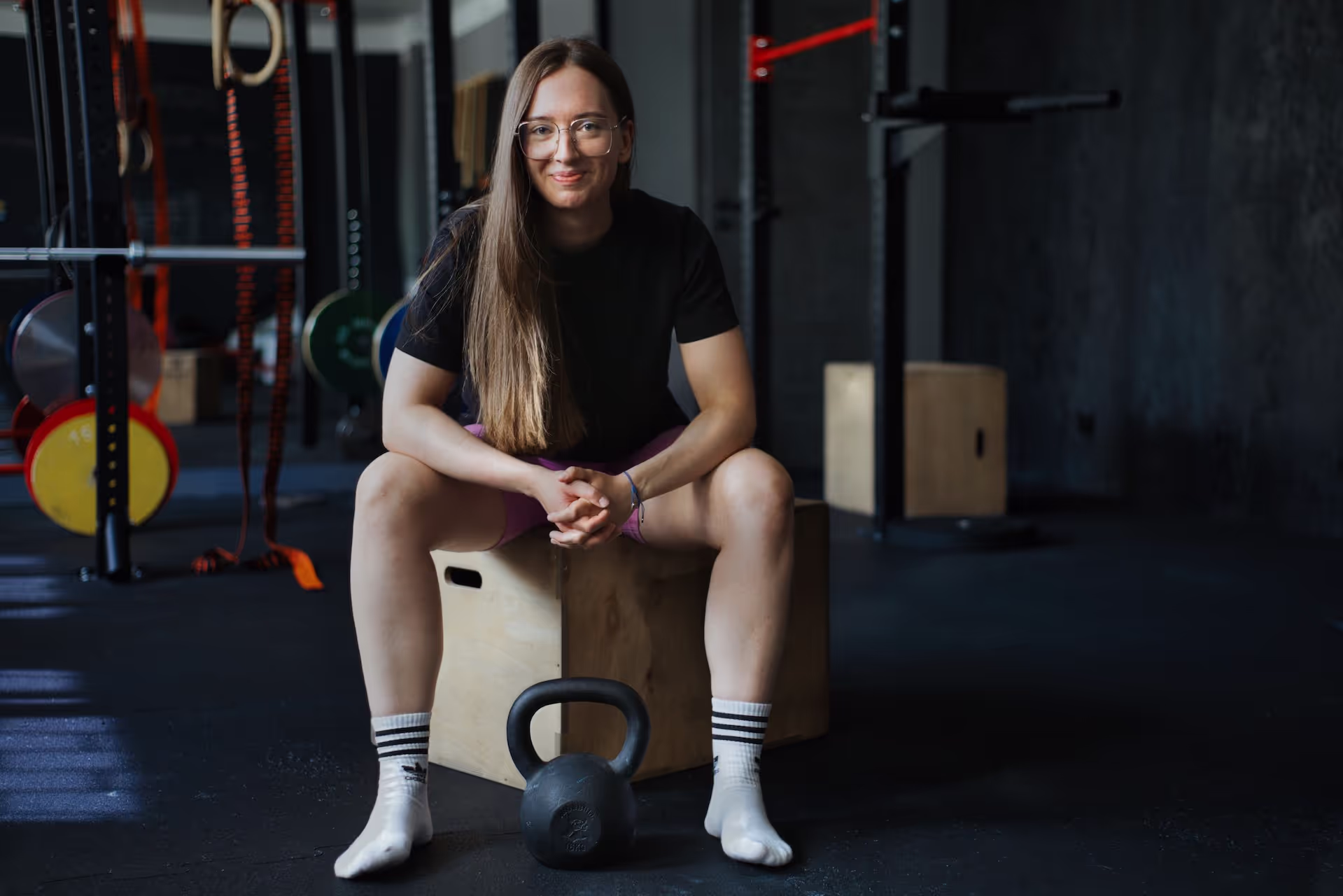 Gabi siedzi na boksie