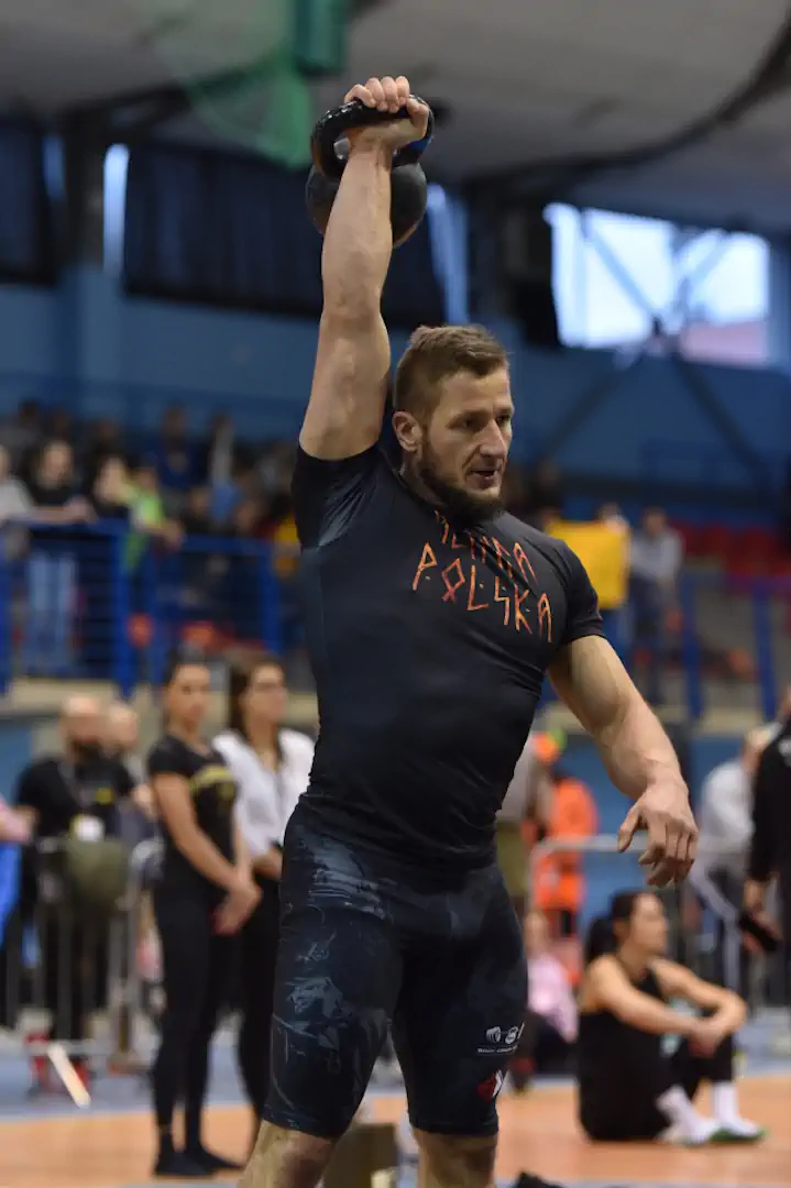 podnoszenie kettle kobieta